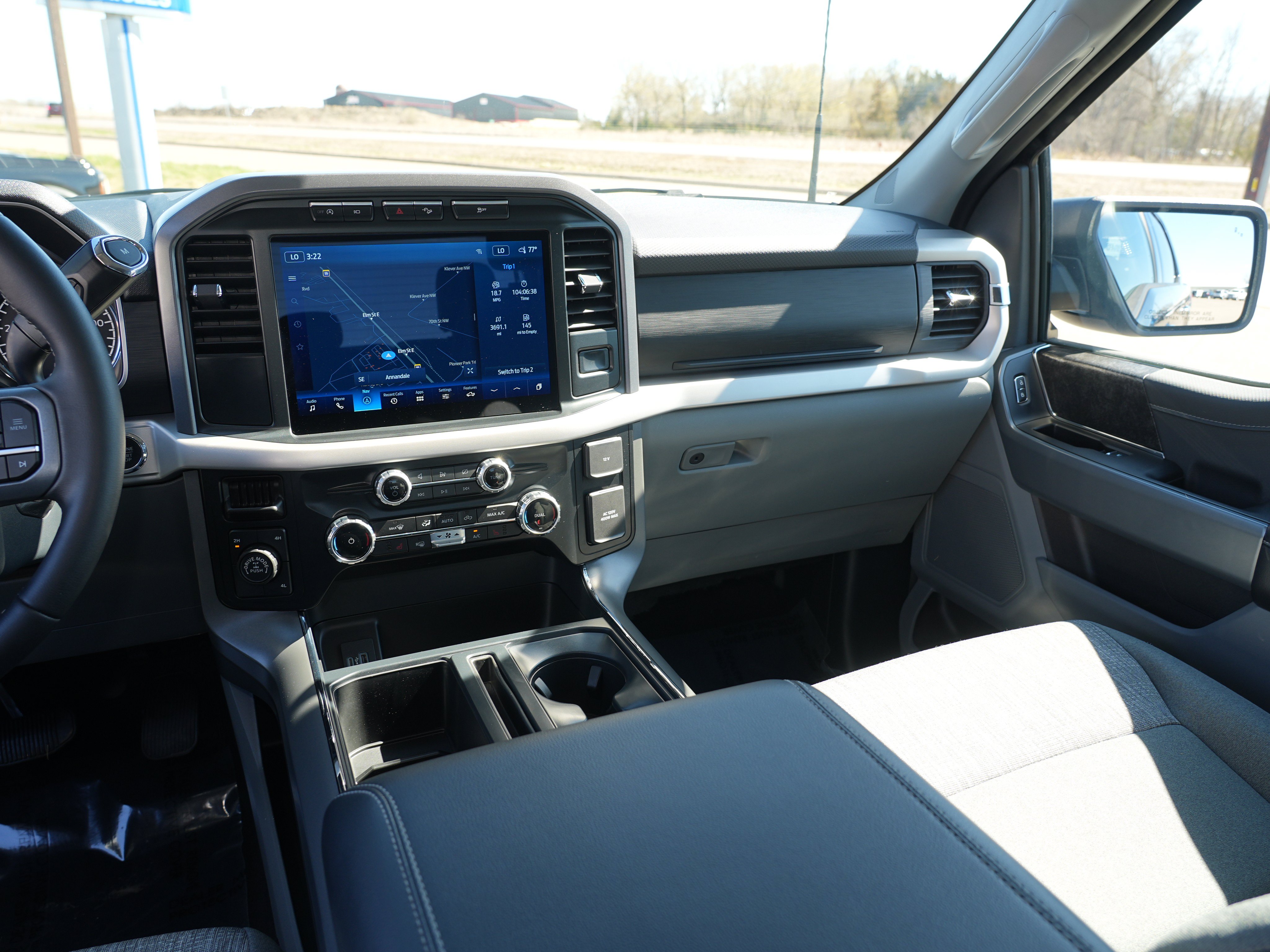 Used 2023 Ford F150 4x4 SuperCrew image 23