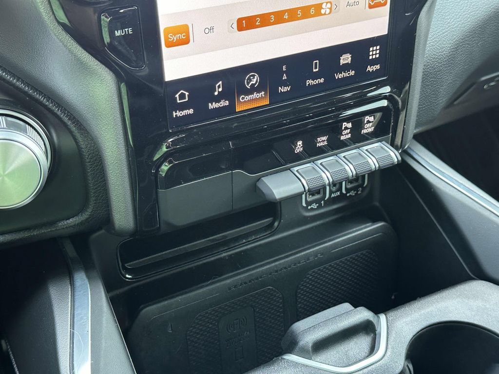 Used 2023 RAM 1500 Laramie AWD/4WD image 30
