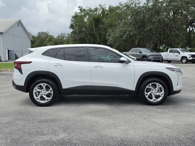 Used 2025 Chevrolet Trax LS w/ LS Convenience Package FWD image 7