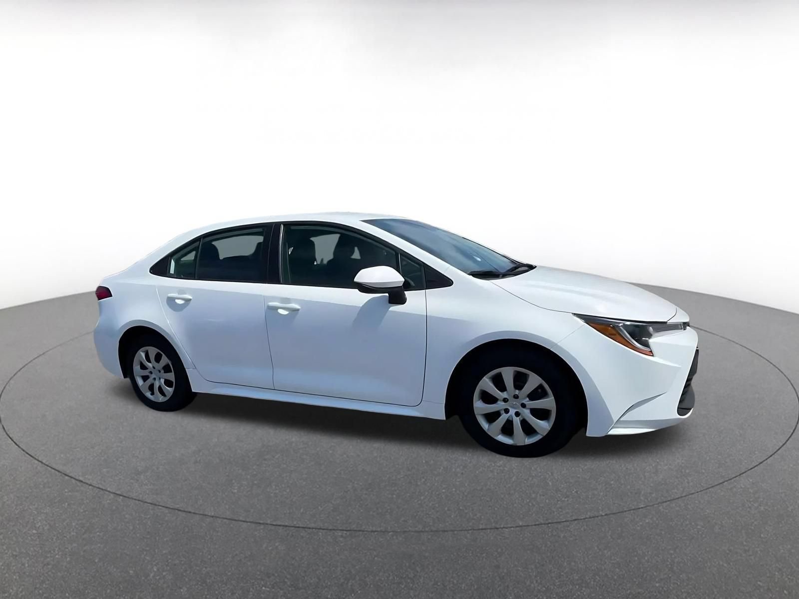 Used 2025 Toyota Corolla LE FWD video 2