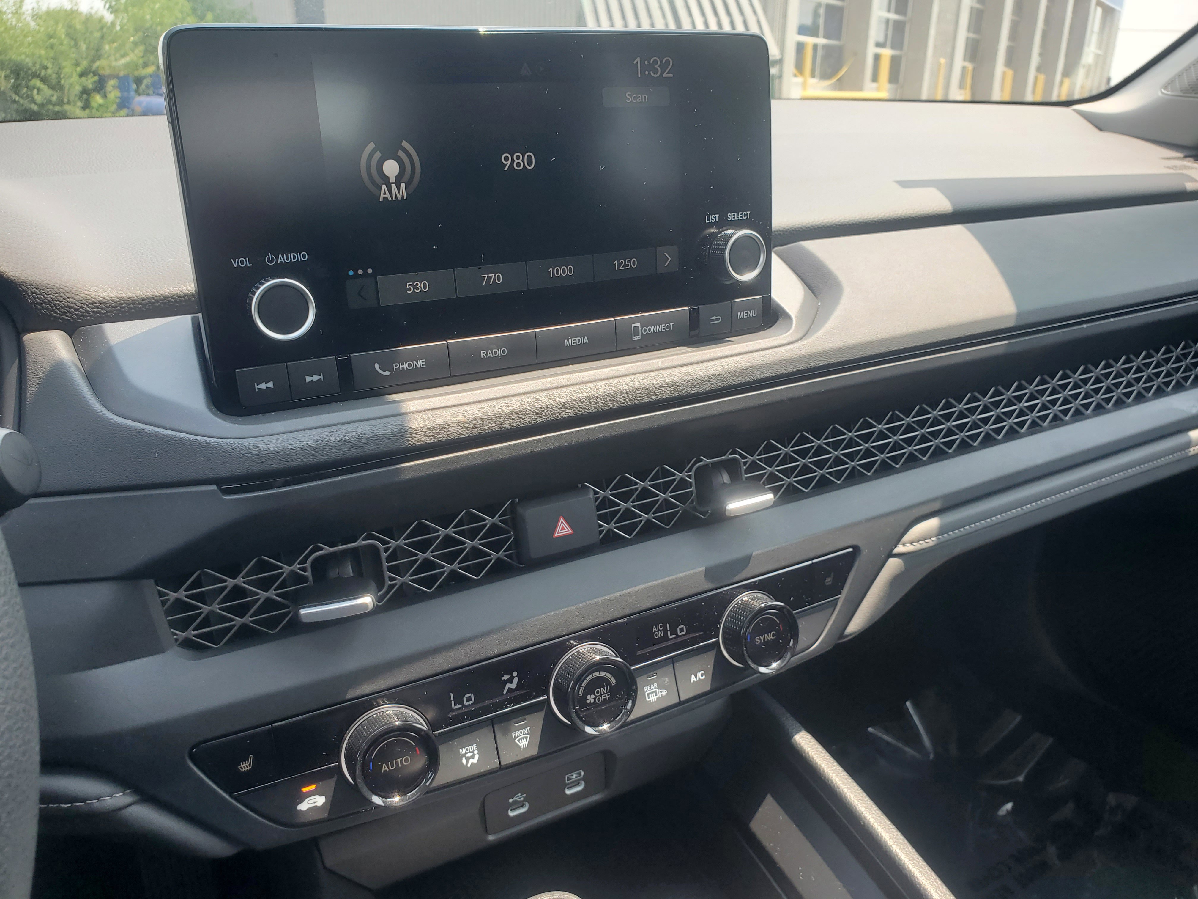 Certified 2024 Honda Accord EX image 23