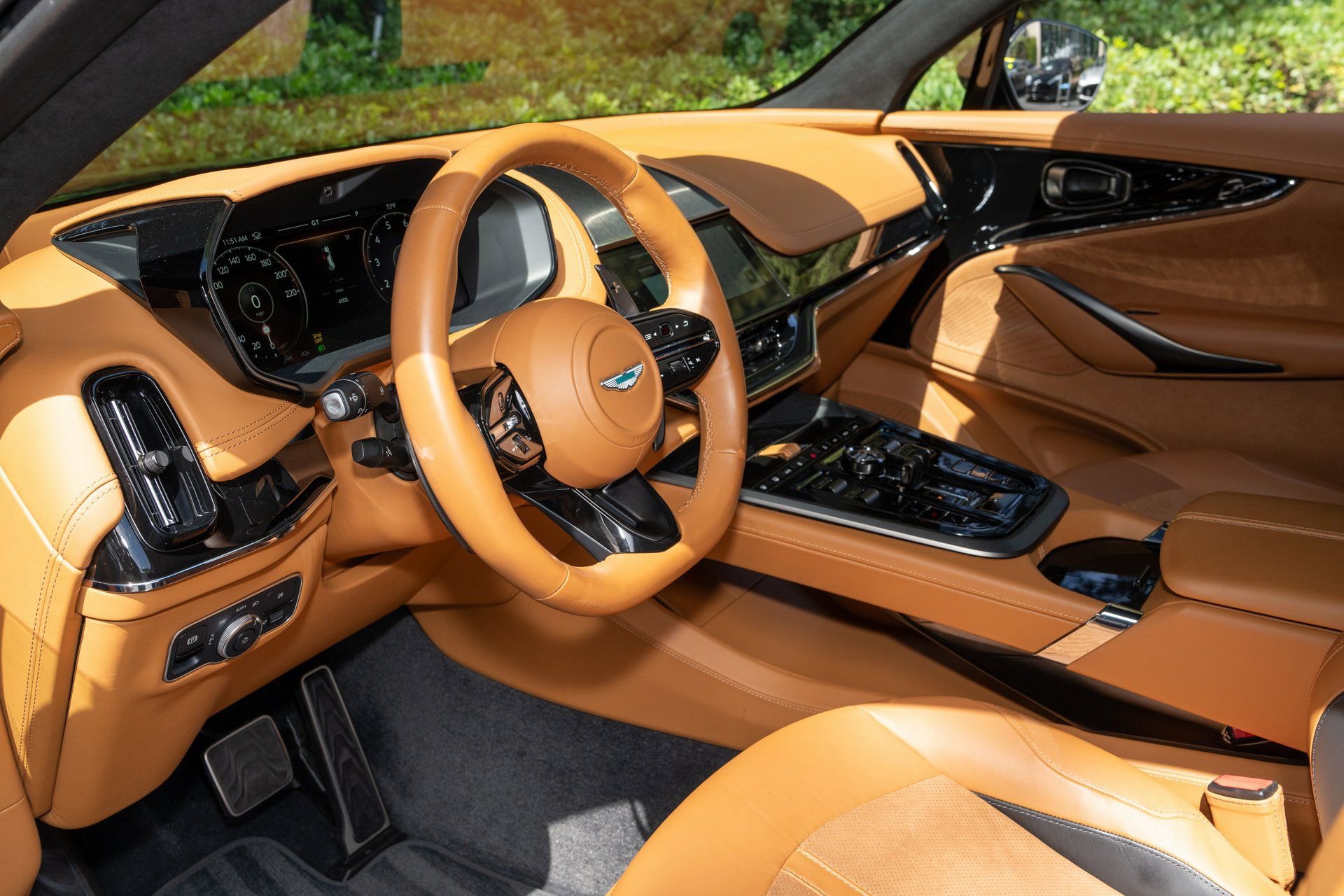 Used 2025 Aston Martin DBX 707 AWD/4WD image 13