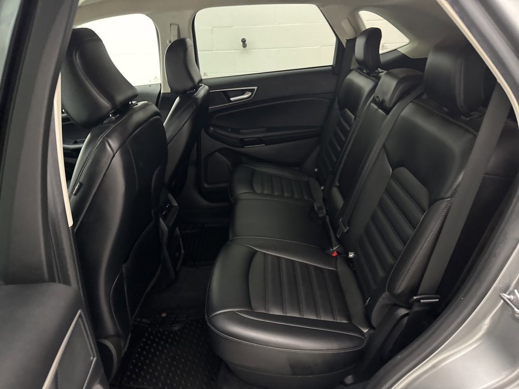 Used 2021 Ford Edge SEL image 34