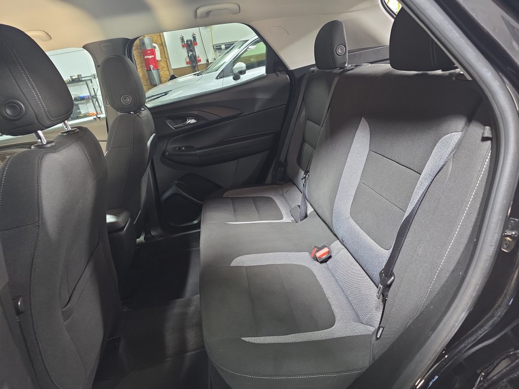 Used 2023 Chevrolet TrailBlazer LT AWD/4WD image 13