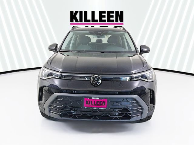 New 2025 Volkswagen Taos SE image 2