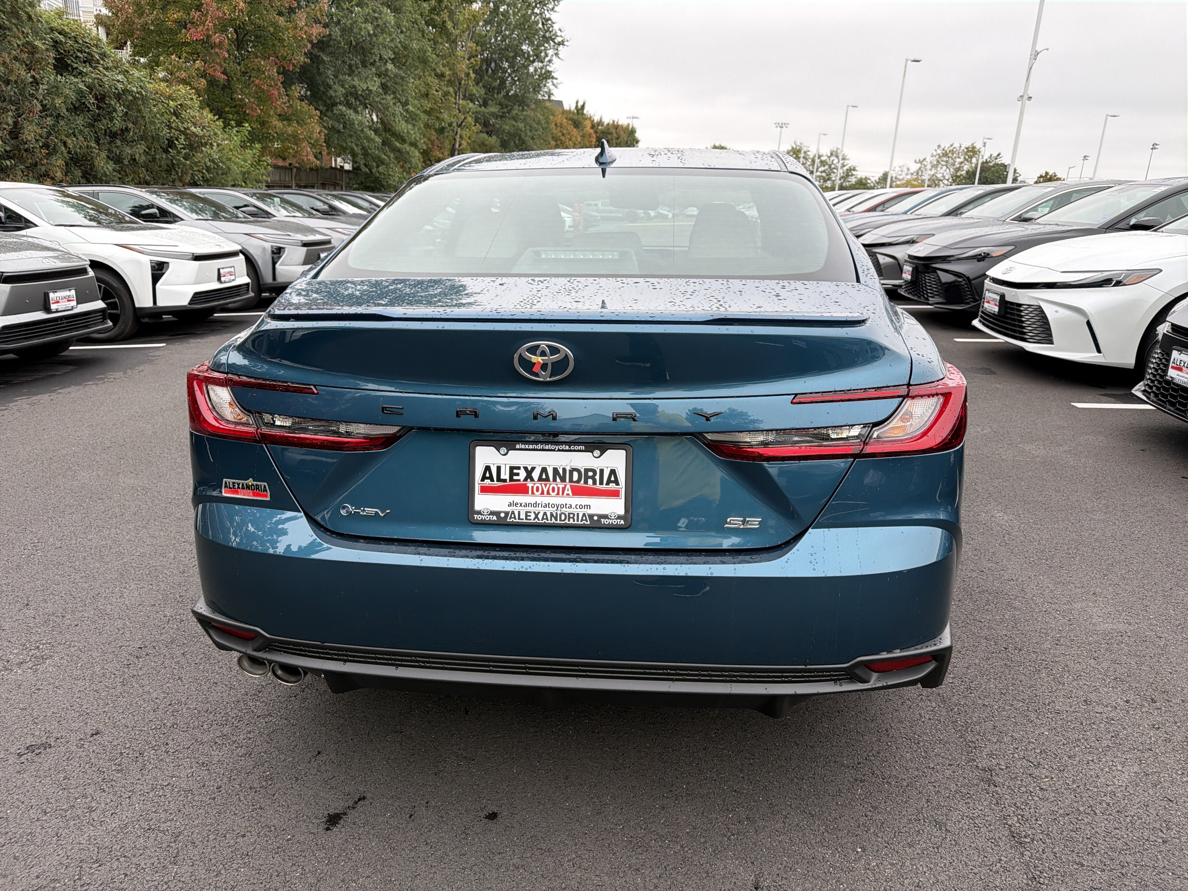 New 2026 Toyota Camry SE FWD image 5
