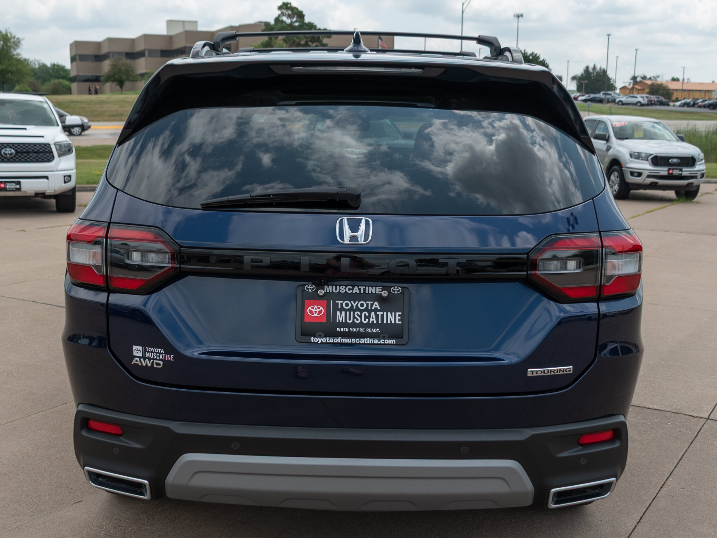 Used 2025 Honda Pilot Touring image 24