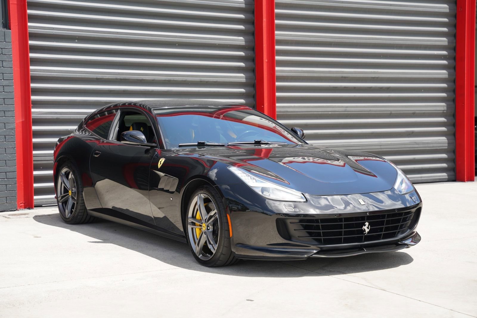 Used 2017 Ferrari GTC4Lusso AWD/4WD image 10