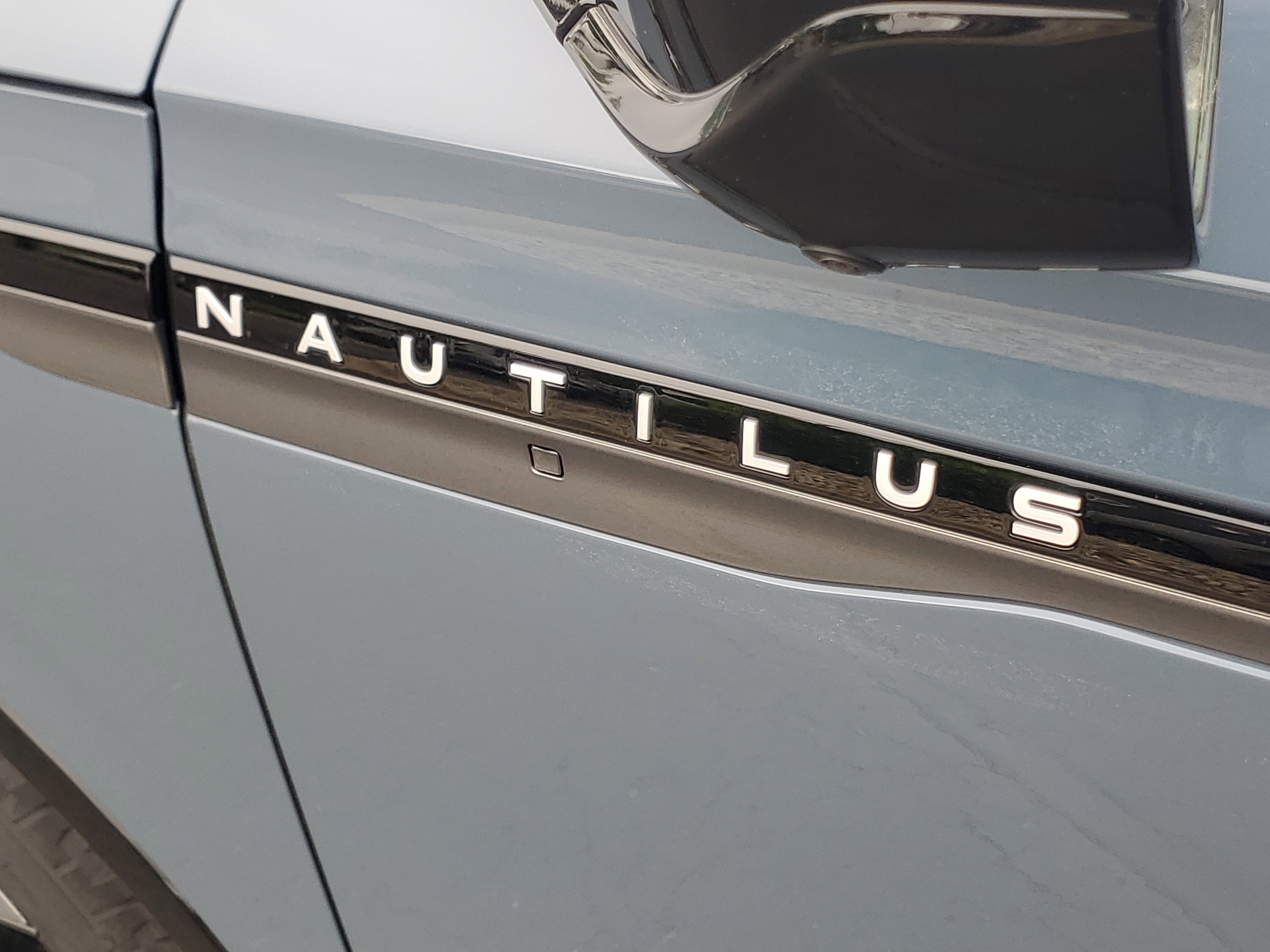 New 2026 Lincoln Nautilus Reserve w/ Jet Appearance Package AWD/4WD image 7