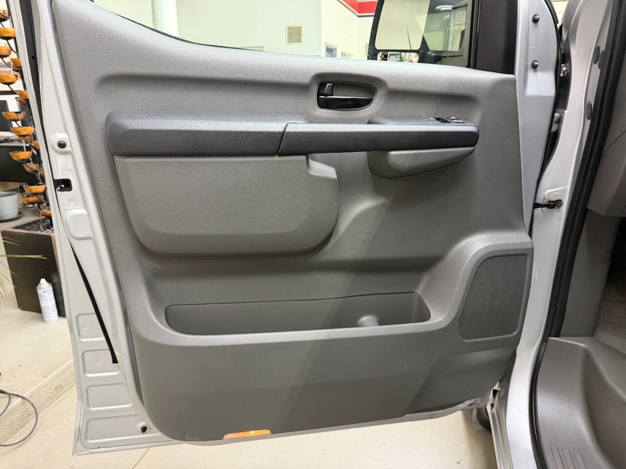 Used 2017 Nissan NV 3500 SV w/ SV Technology Package RWD image 11
