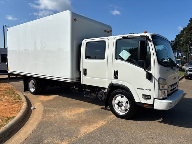 New 2025 Chevrolet Low Cab Forward image 7