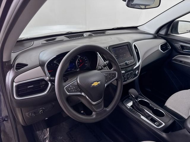 Used 2022 Chevrolet Equinox LS w/ LS Convenience Package image 9