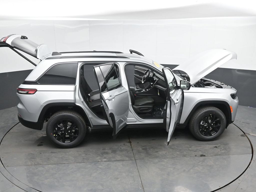 New 2026 Jeep Grand Cherokee Altitude AWD/4WD image 56