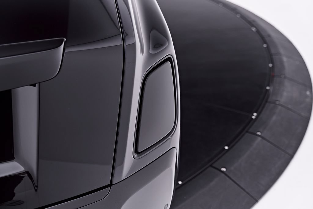Used 2024 Rolls-Royce Phantom Sedan w/ The Phantom Package RWD image 24