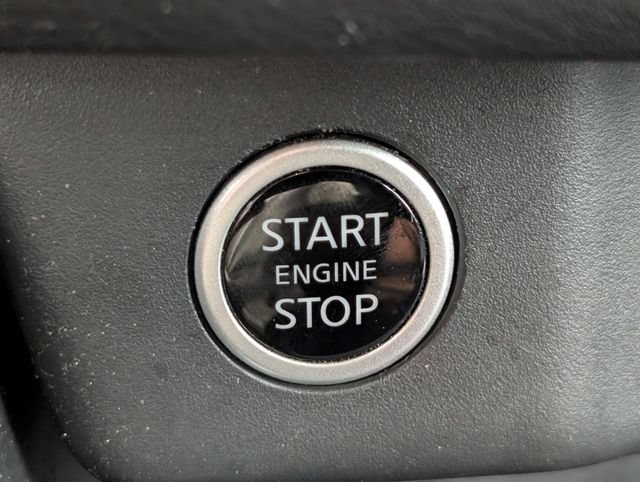 Used 2023 Nissan Rogue SV FWD image 22