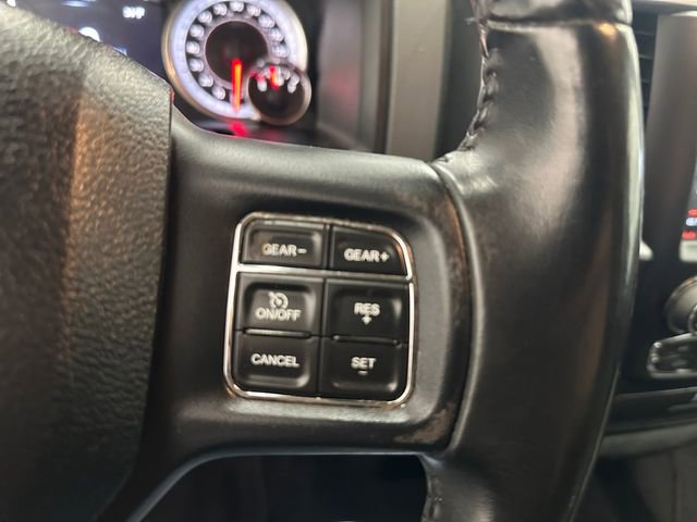 Used 2019 RAM 1500 Classic SLT w/ Luxury Group image 27