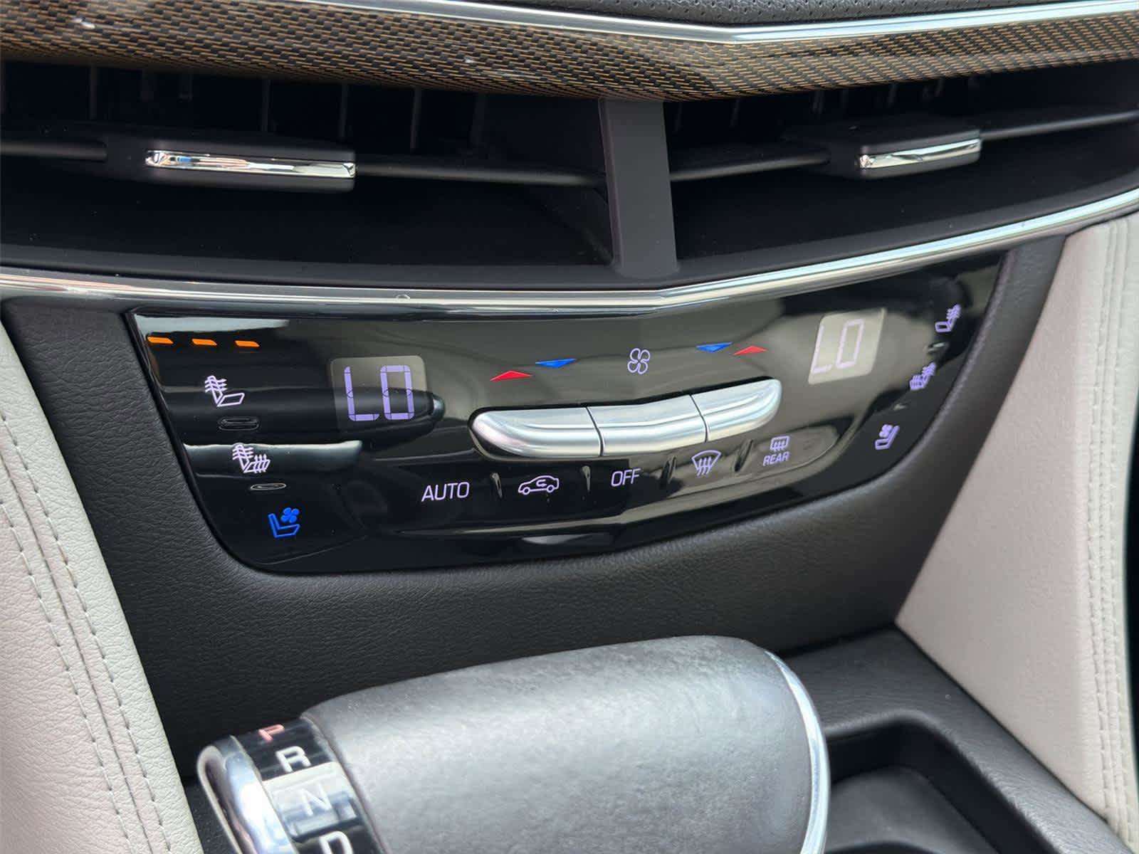Used 2018 Cadillac CT6 Premium Luxury RWD image 36