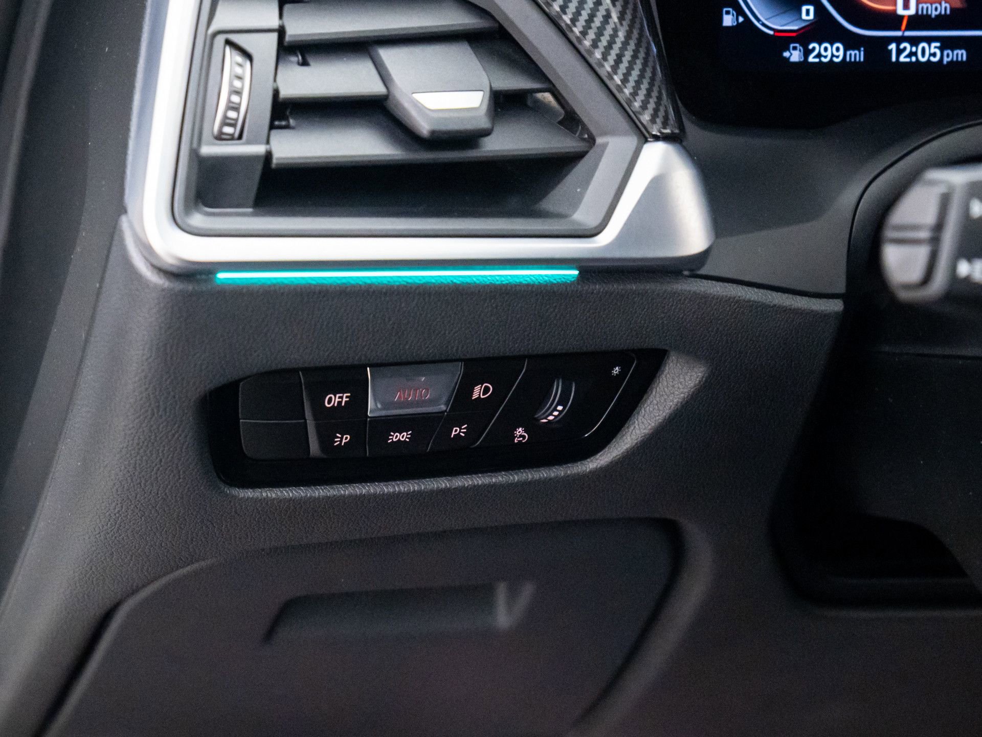 Used 2021 BMW M440i Convertible w/ Premium Package image 17