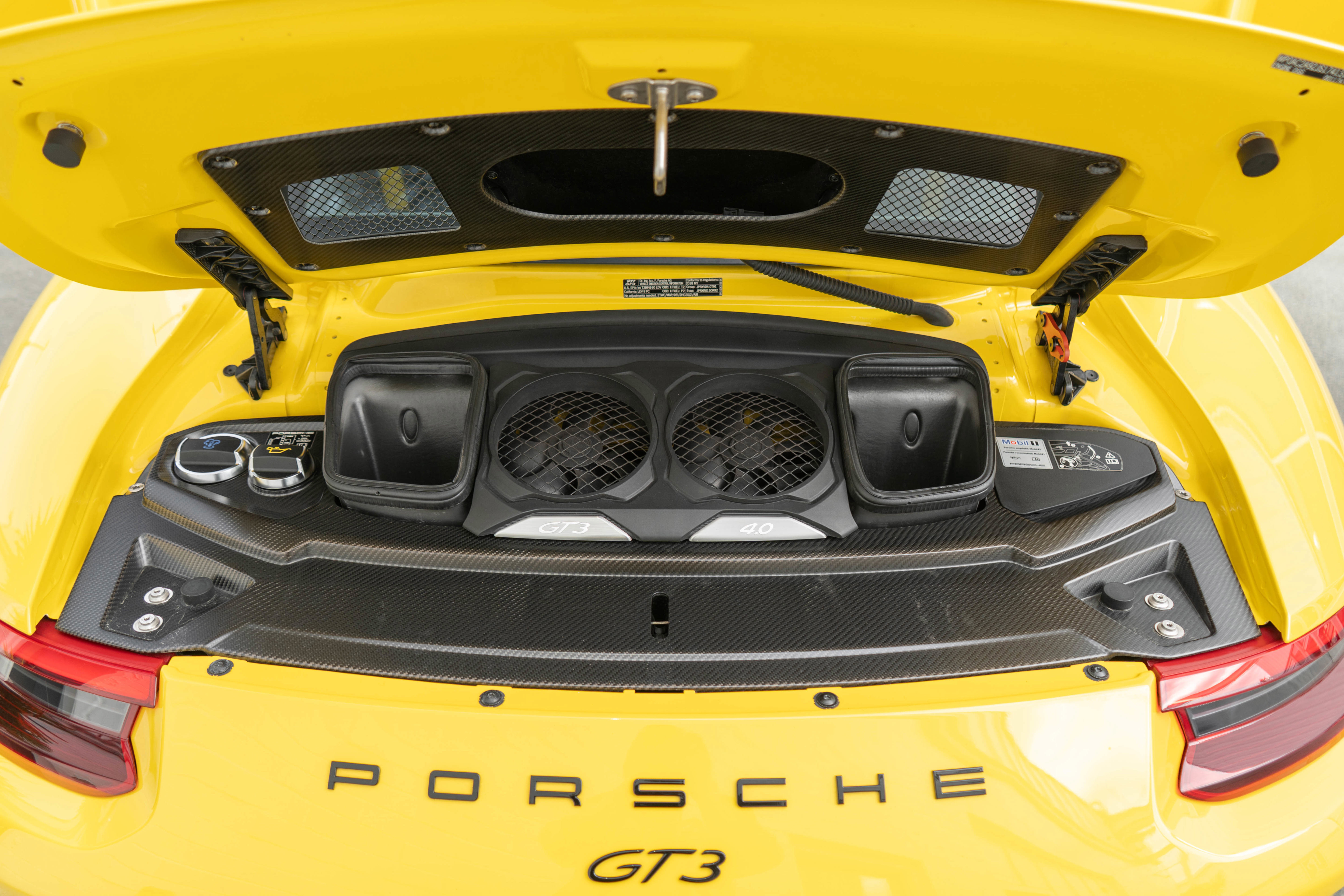 Used 2018 Porsche 911 GT3 w/ Sport Chrono Package RWD image 35