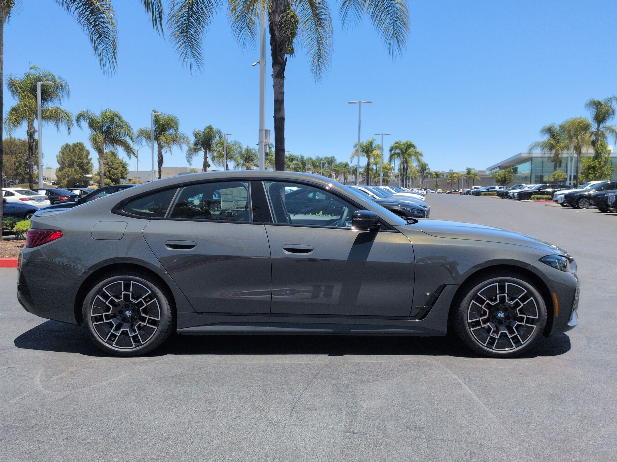 New 2026 BMW i4 eDrive40 w/ M Sport Package RWD image 11