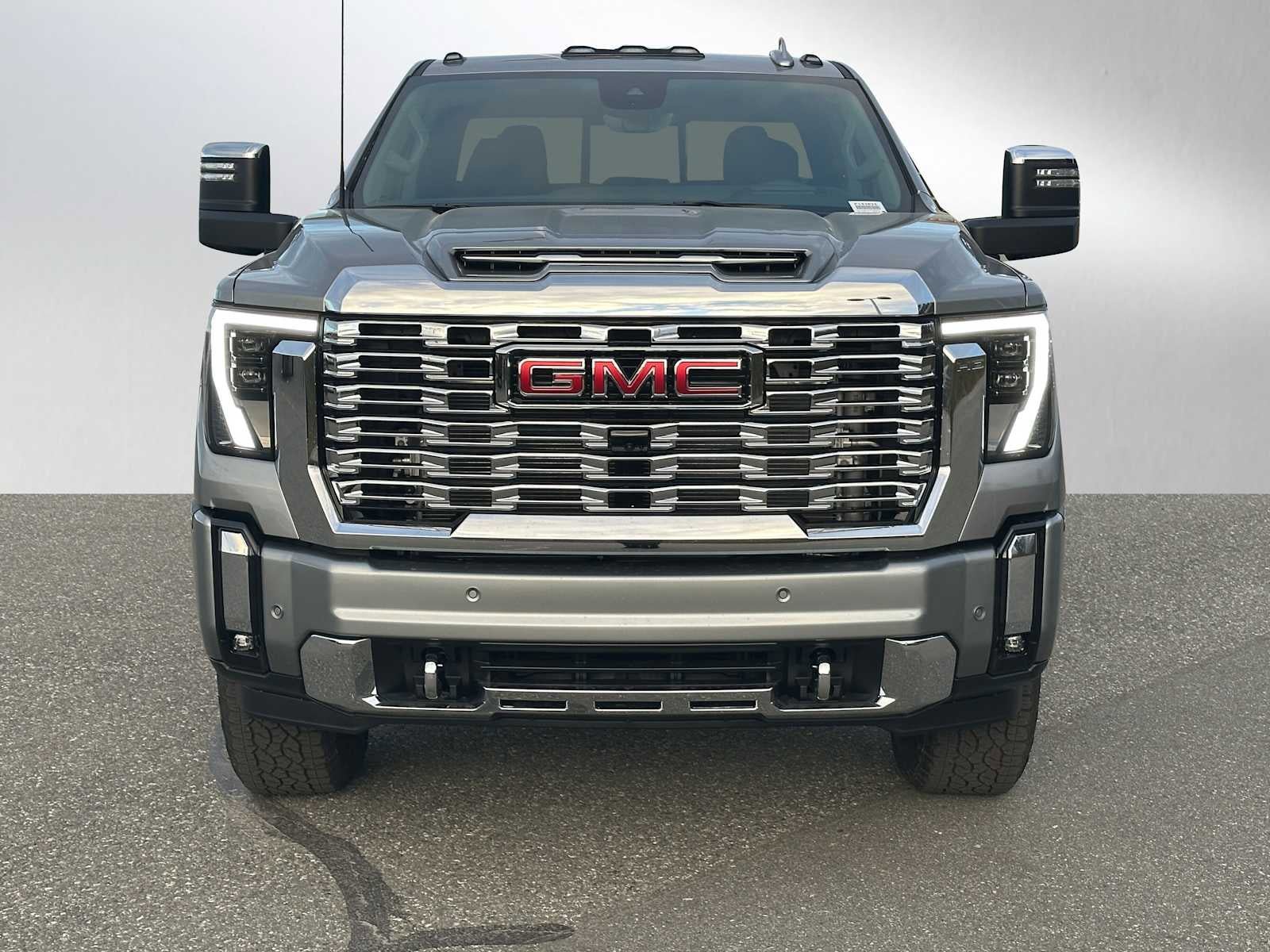 New 2026 GMC Sierra 3500 Denali w/ Denali Reserve Package AWD/4WD image 8