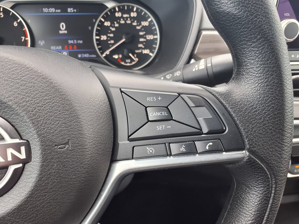Used 2025 Nissan Altima 2.5 SV FWD image 23