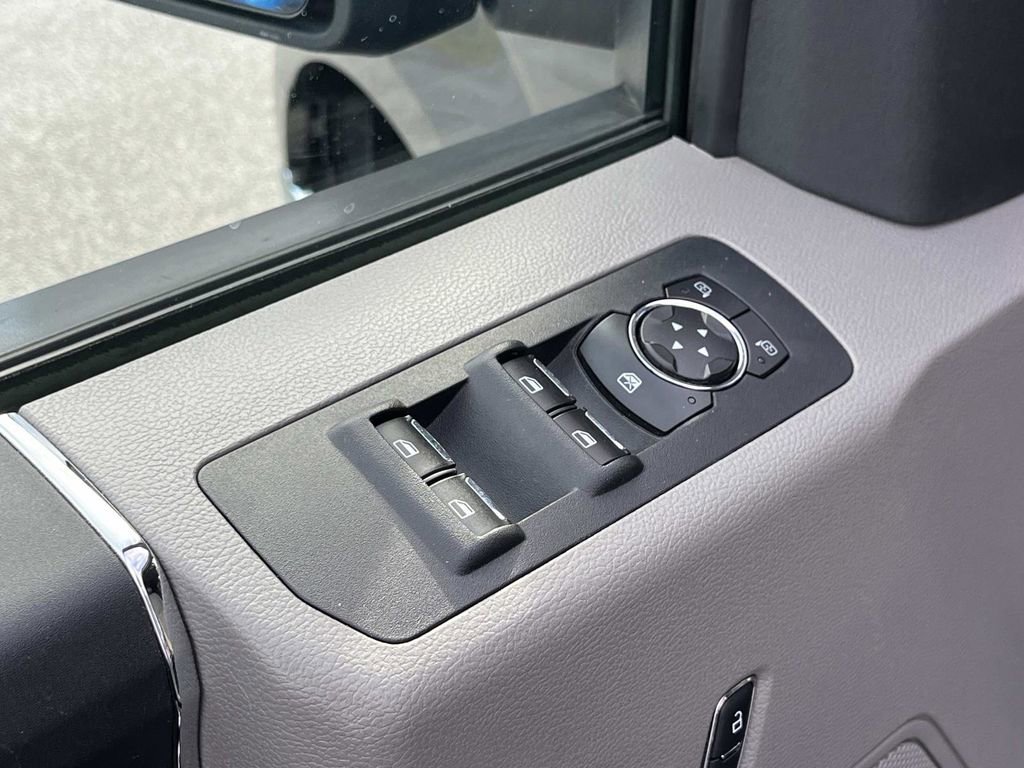 Used 2016 Ford F150 XLT image 22