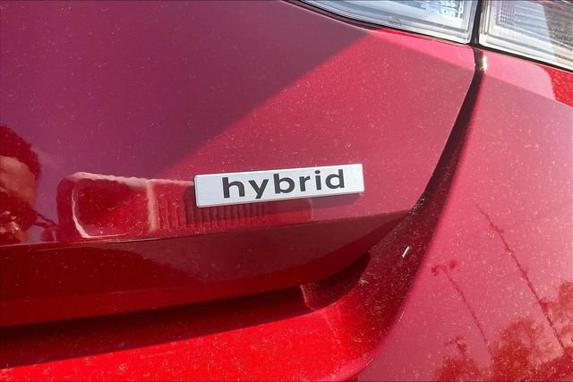 New 2025 Hyundai Elantra Limited image 25