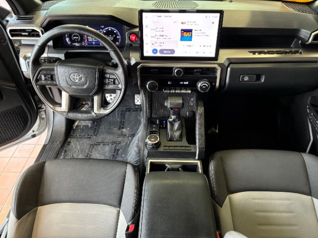 Used 2024 Toyota Tacoma TRD Sport AWD/4WD image 18