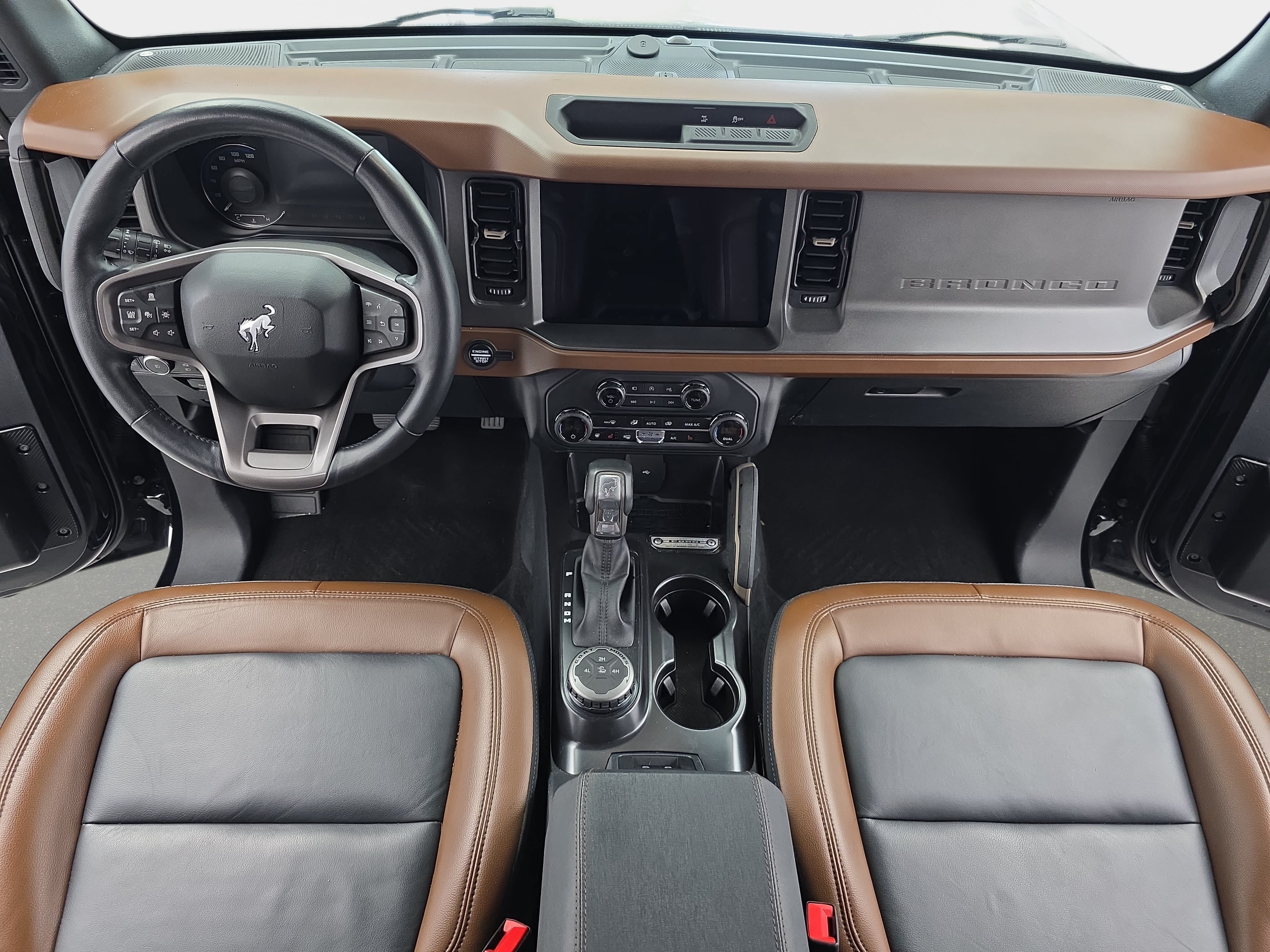 Used 2024 Ford Bronco Outer Banks AWD/4WD image 9