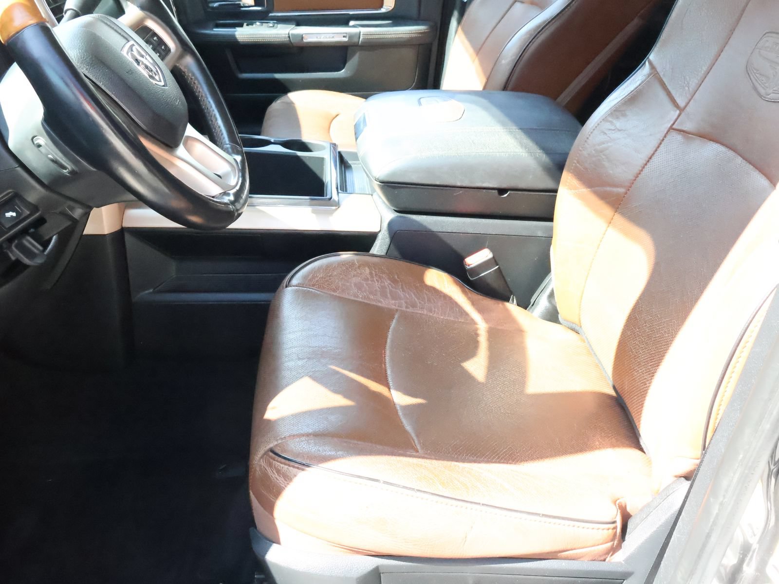 Used 2014 RAM 3500 Laramie Longhorn w/ Convenience Group AWD/4WD image 25