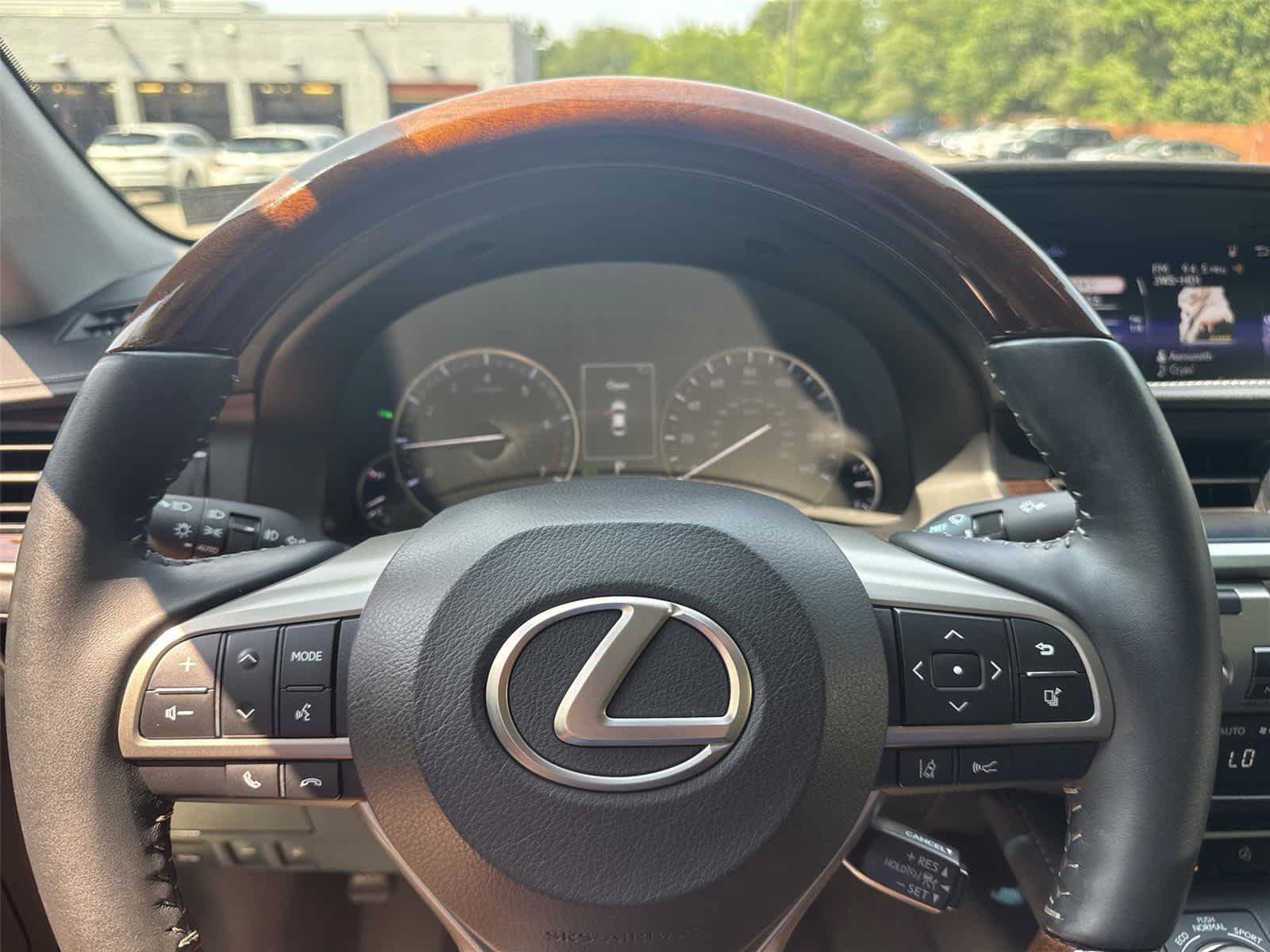 Used 2017 Lexus ES 350 w/ Premium Package FWD image 19