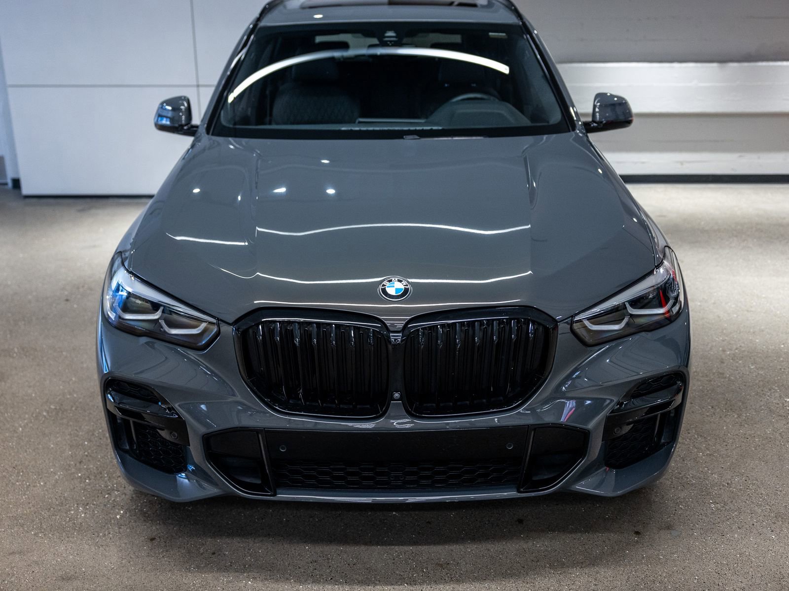 Used 2023 BMW X5 M50i w/ Climate Comfort Package image 12