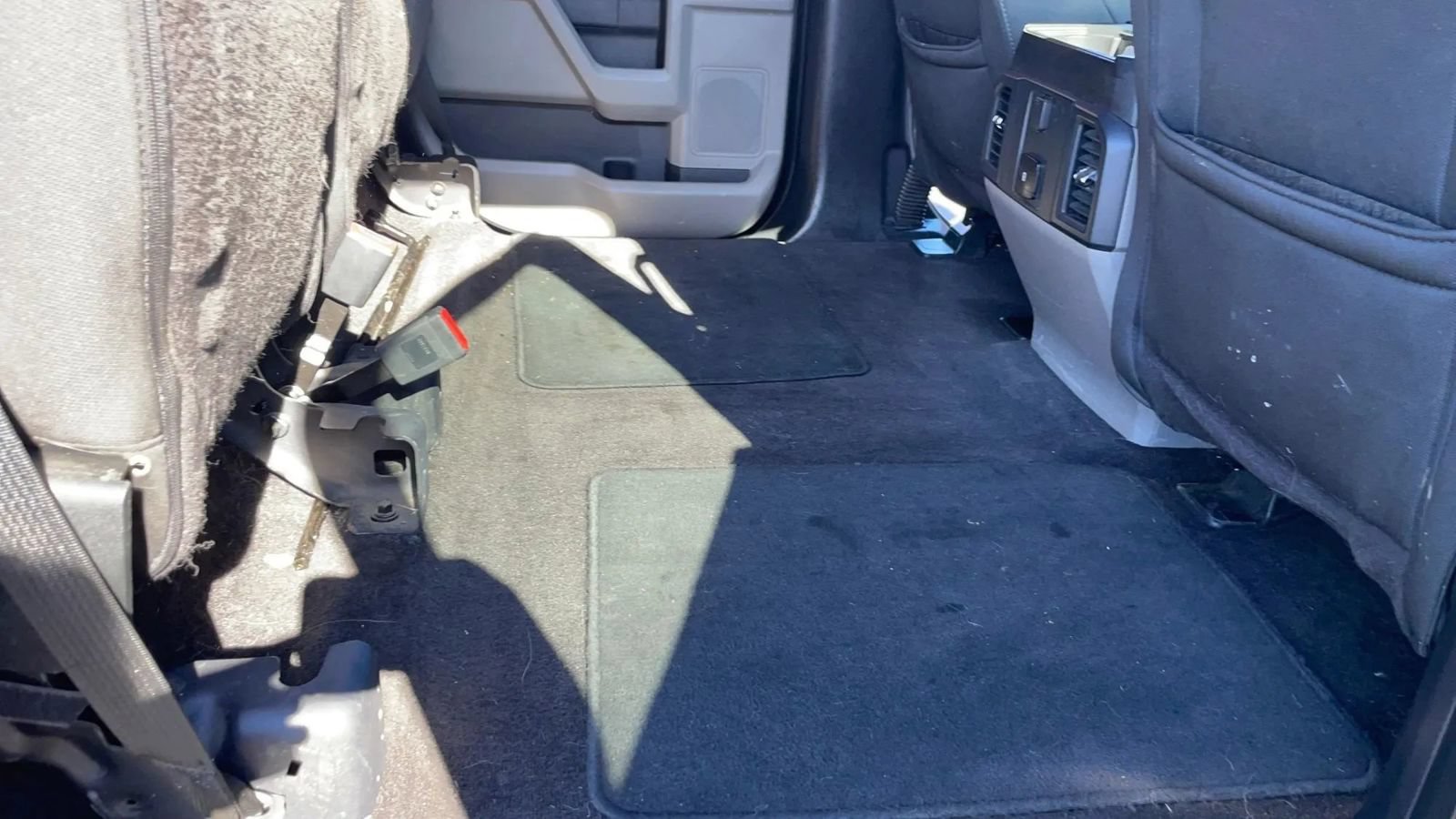 Used 2018 Ford F150 XL w/ Equipment Group 101A Mid AWD/4WD image 26