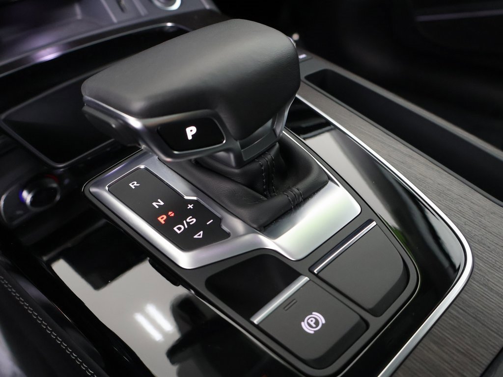 Used 2024 Audi Q5 e Premium Plus image 4