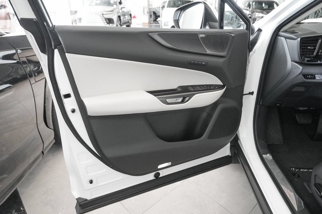 New 2026 Lexus NX 350 AWD w/ Luxury Package image 8