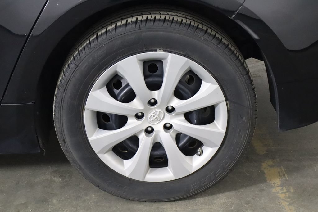 Used 2020 Toyota Corolla LE FWD image 36