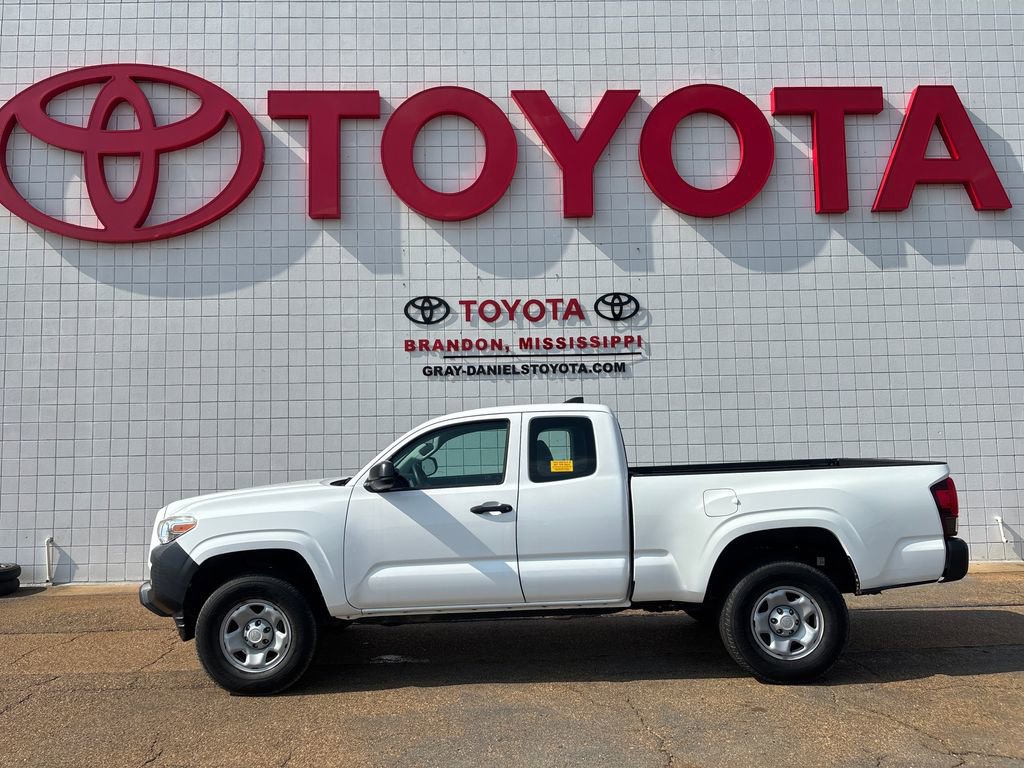 Used 2018 Toyota Tacoma SR RWD image 5