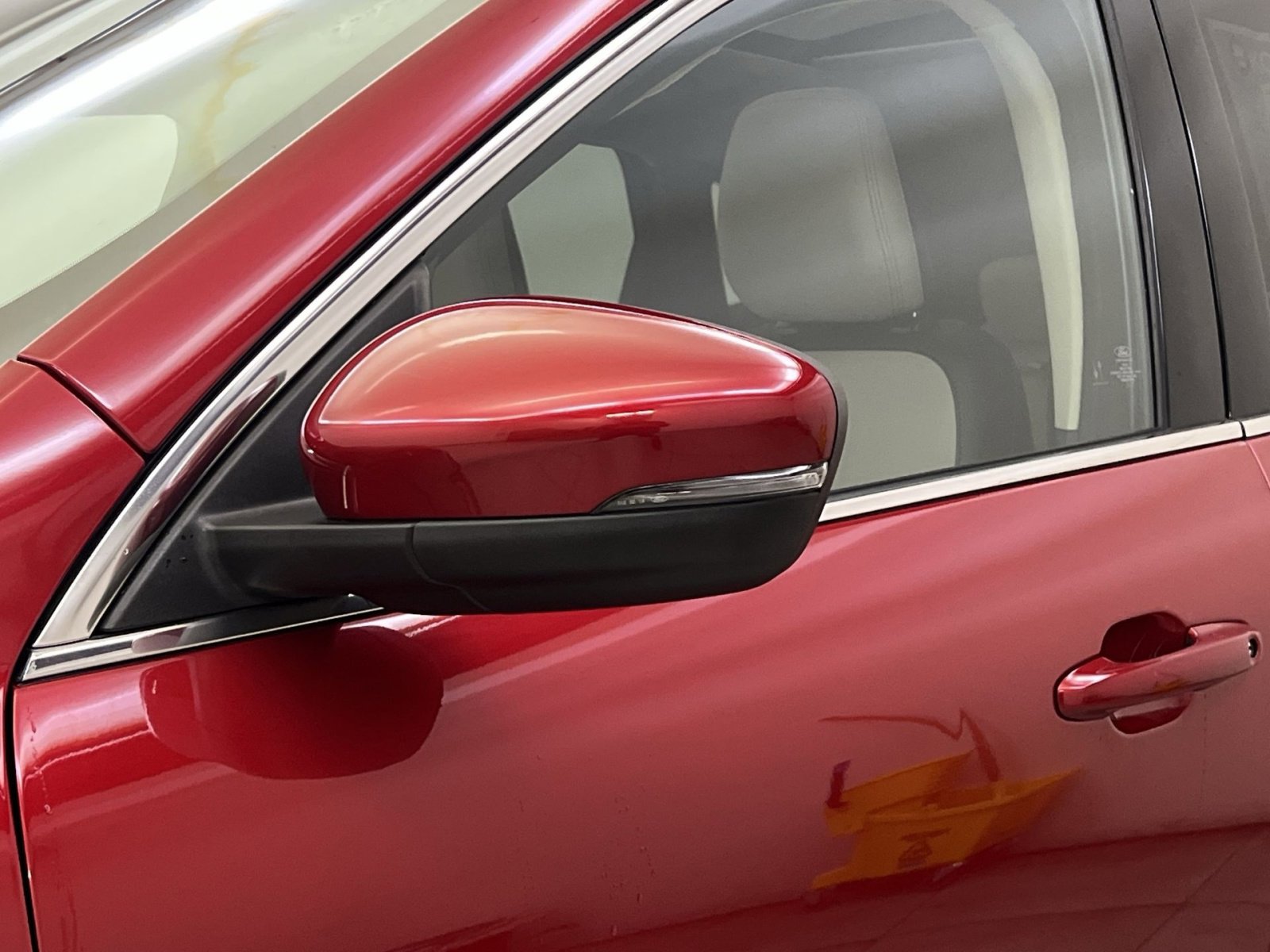 Used 2020 Ford Escape Titanium image 28