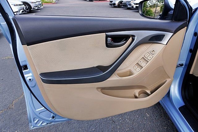 Used 2013 Hyundai Elantra GLS w/ Preferred Pkg FWD image 21