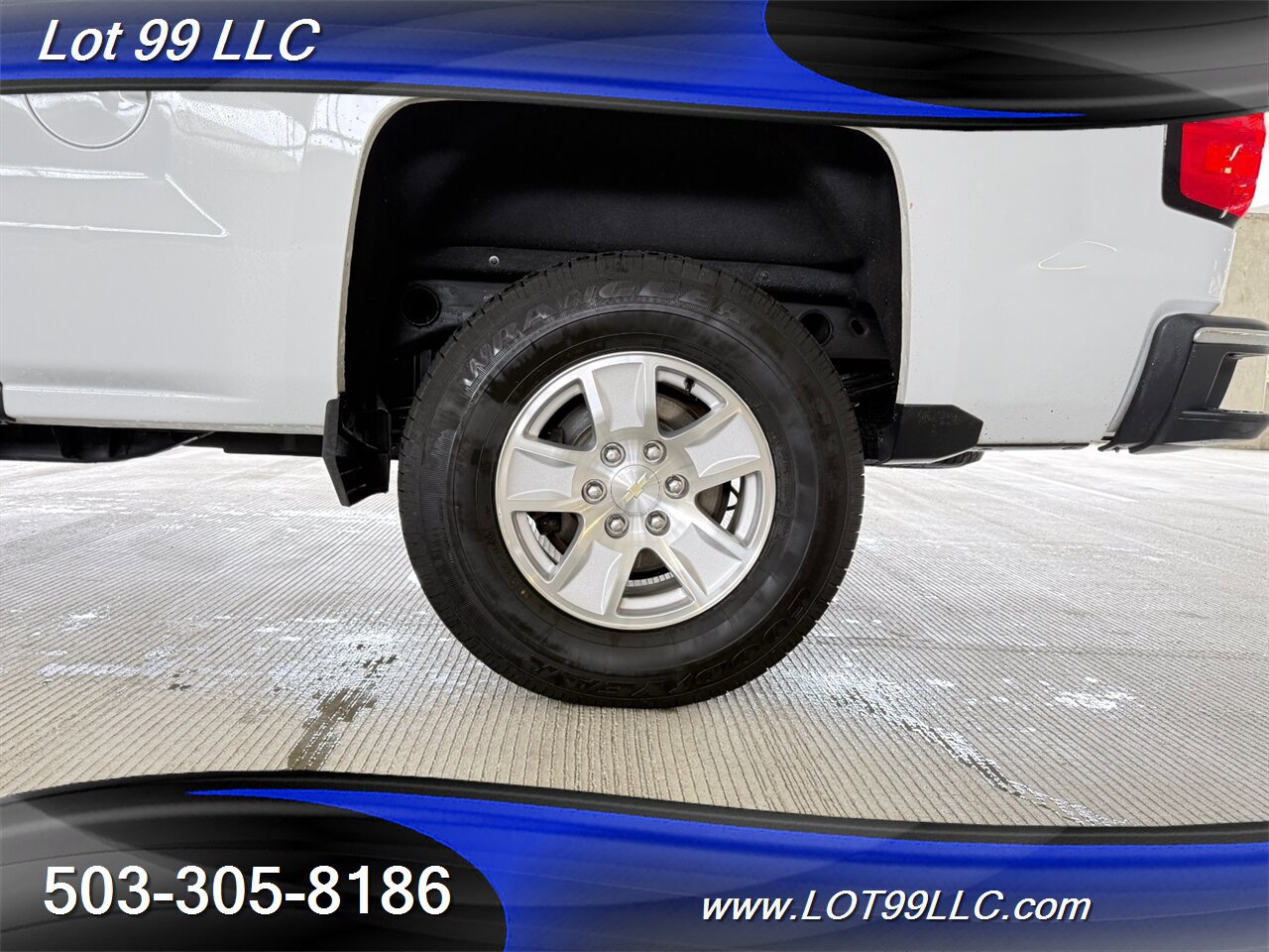 Used 2018 Chevrolet Silverado 1500 LT w/ All Star Edition AWD/4WD image 27