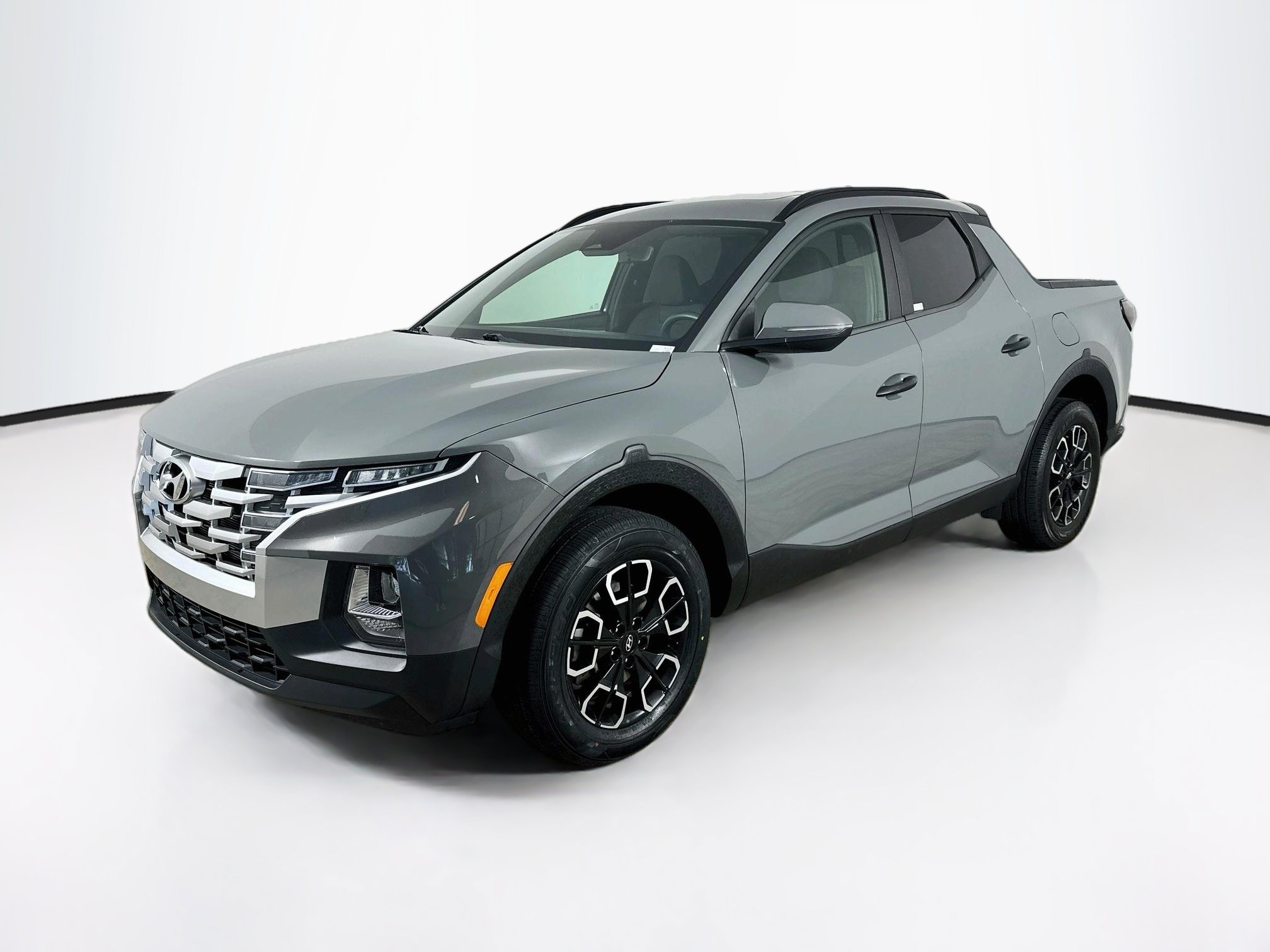 Used 2022 Hyundai Santa Cruz SEL w/ Activity Package FWD image 3