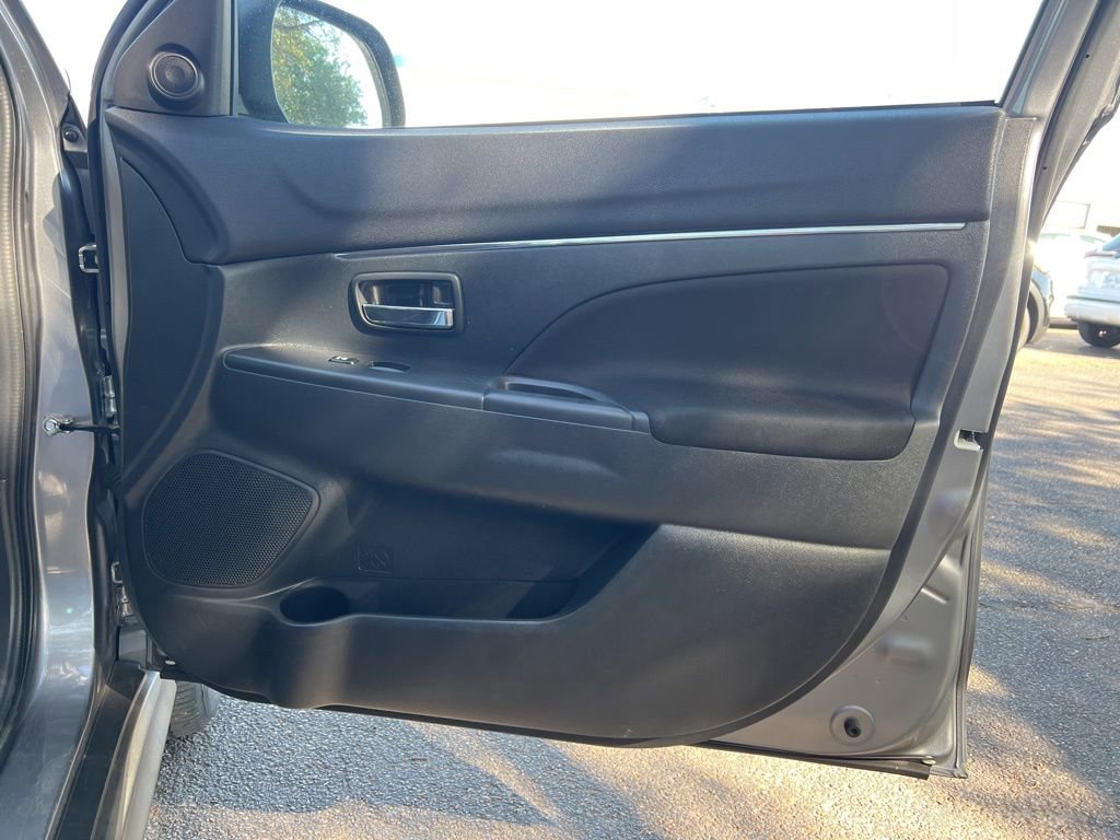 Used 2022 Mitsubishi Outlander Sport ES image 11