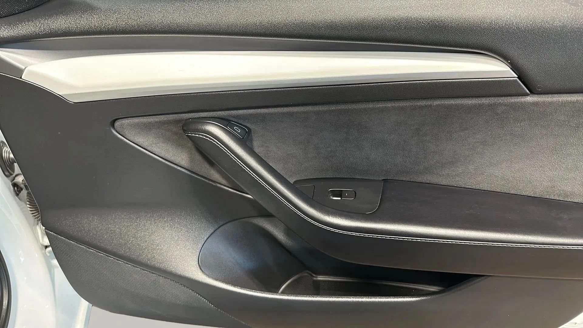 Used 2021 Tesla Model 3 Standard Range Plus RWD image 18