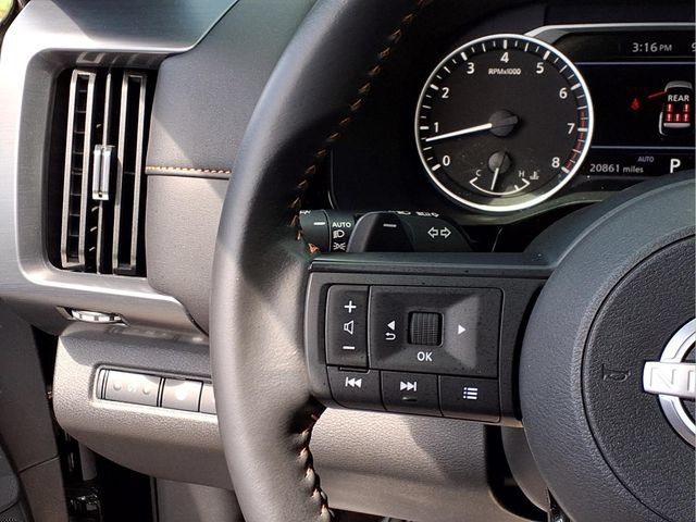 Used 2025 Nissan Pathfinder Rock Creek AWD/4WD image 14