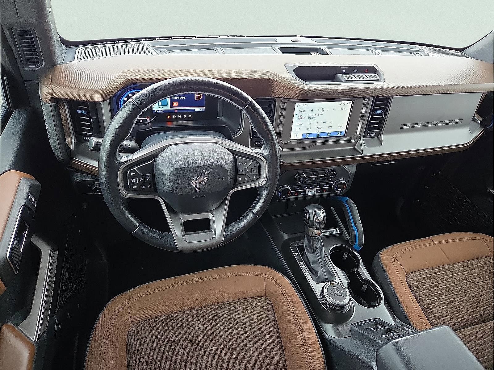 Used 2023 Ford Bronco Outer Banks image 11