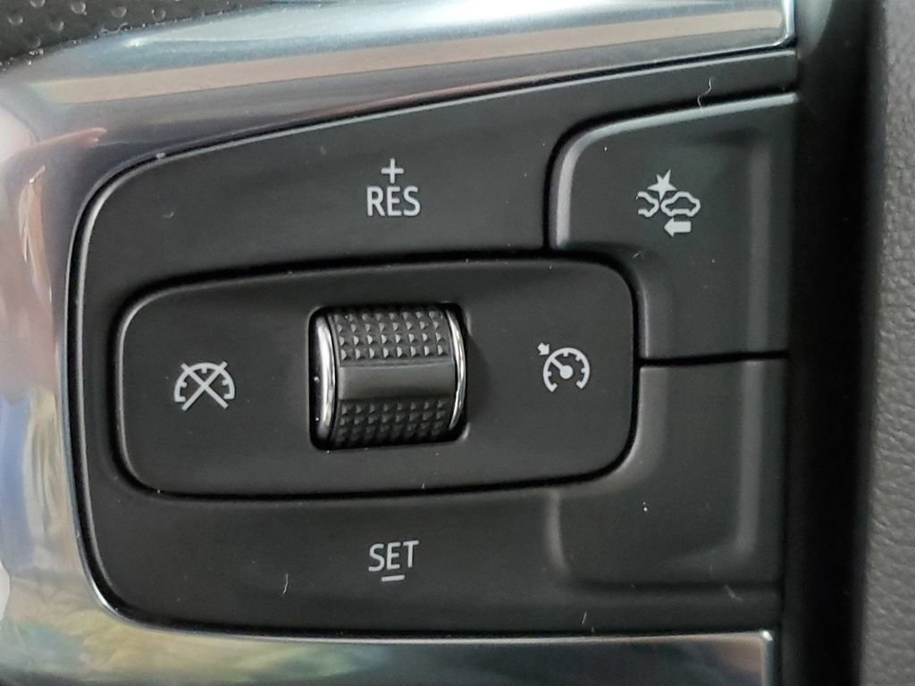 Used 2025 Chevrolet Blazer LT FWD image 31