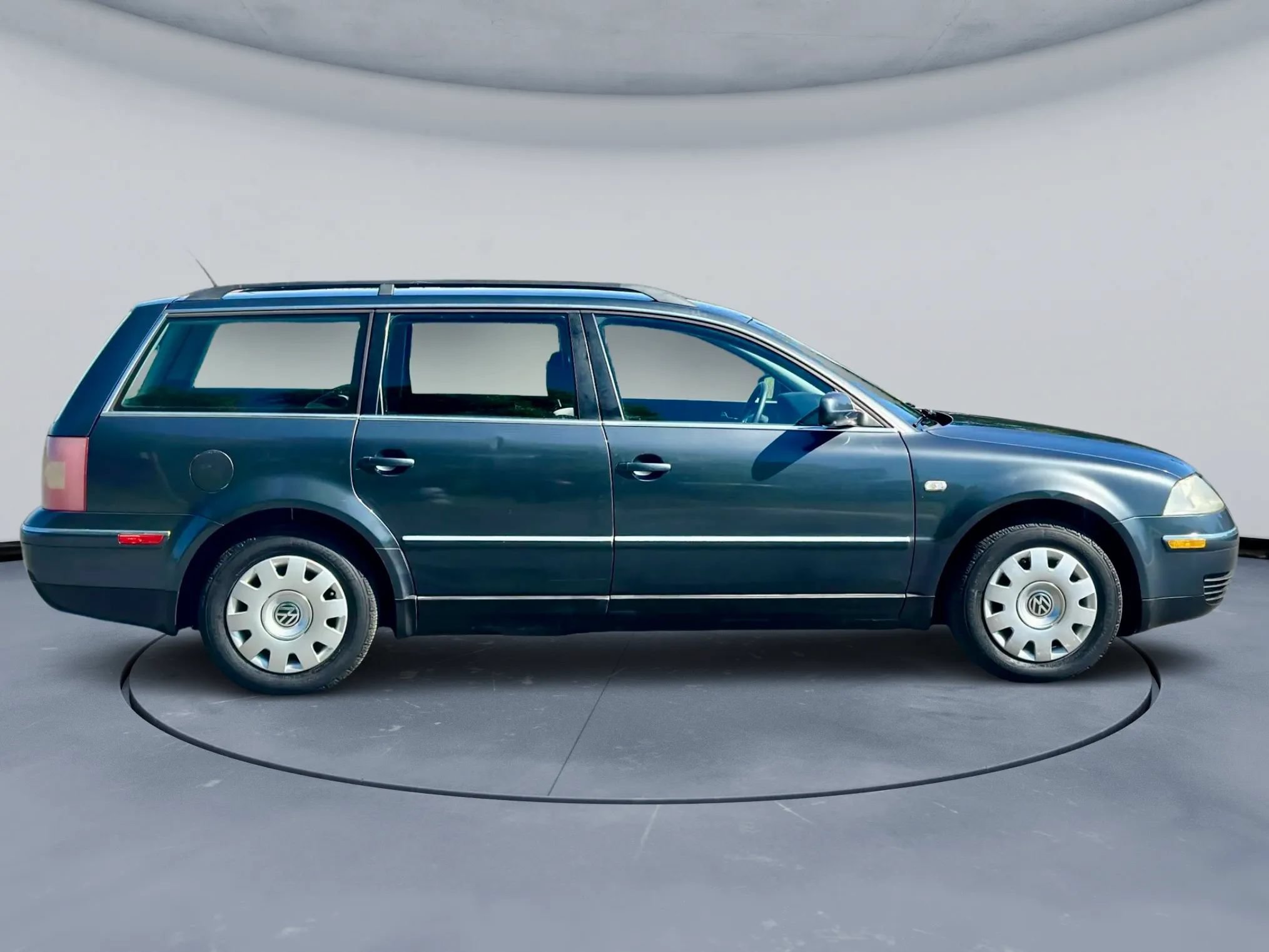 Used 2003 Volkswagen Passat GL FWD image 9
