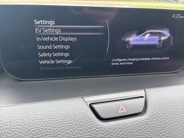 Used 2024 MAZDA CX-90 Plug-In Hybrid w/ Preferred AWD/4WD image 4