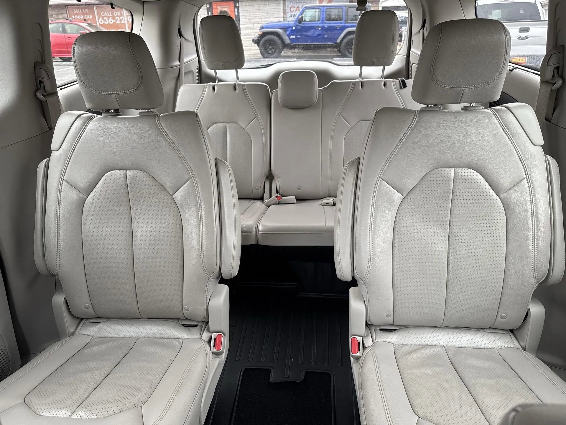 Used 2018 Chrysler Pacifica Touring-L Plus w/ Advanced Safetytec Group image 26